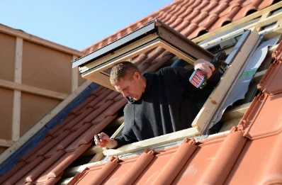 Pose de fenêtres de toit Velux à Paule
